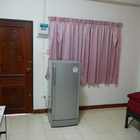 Phuttipong Apartment Khon Kaen Esterno foto