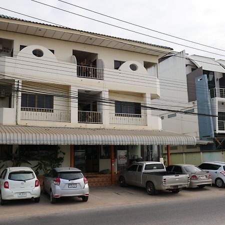 Phuttipong Apartment Khon Kaen Esterno foto