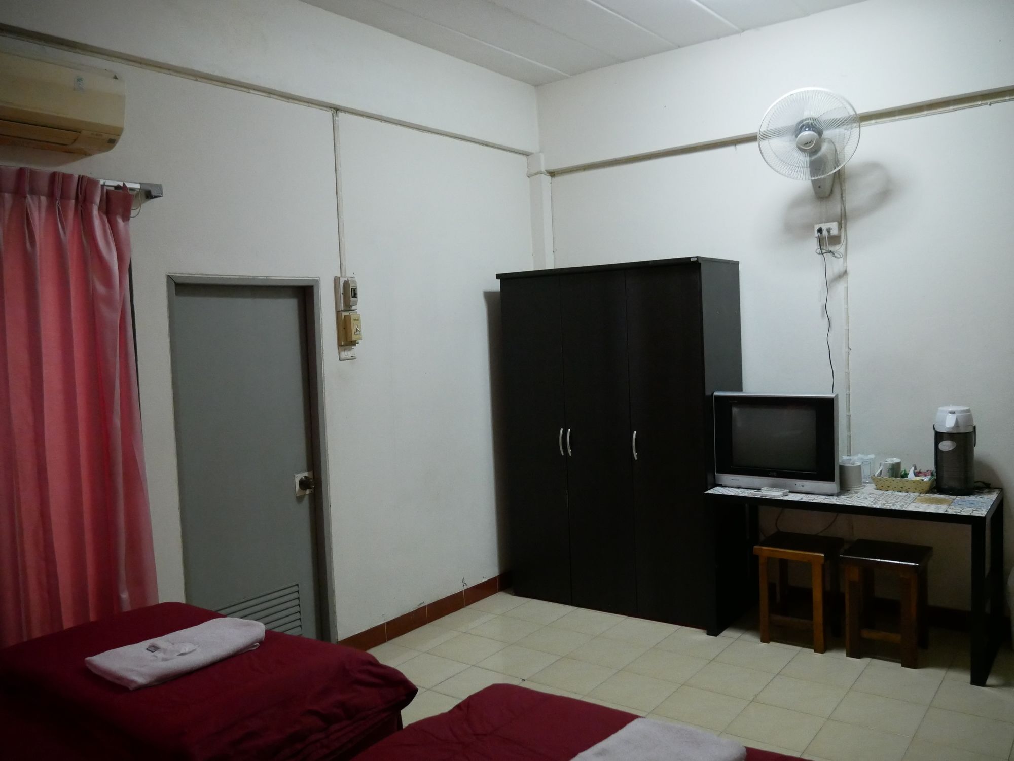 Phuttipong Apartment Khon Kaen Esterno foto