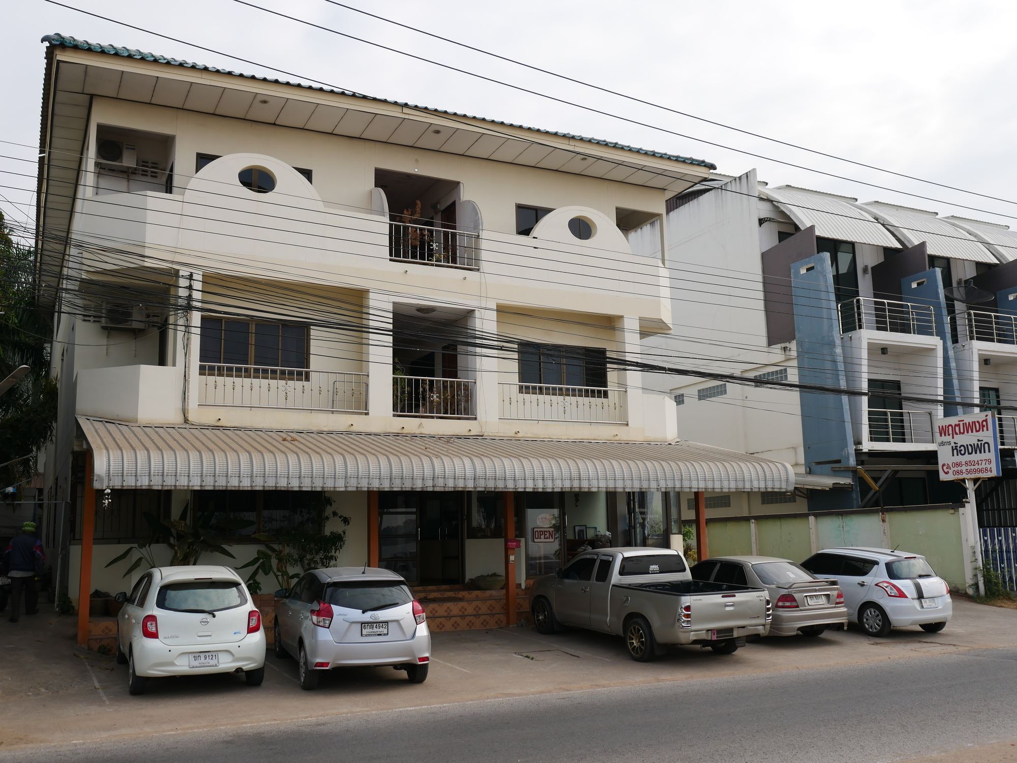 Phuttipong Apartment Khon Kaen Esterno foto