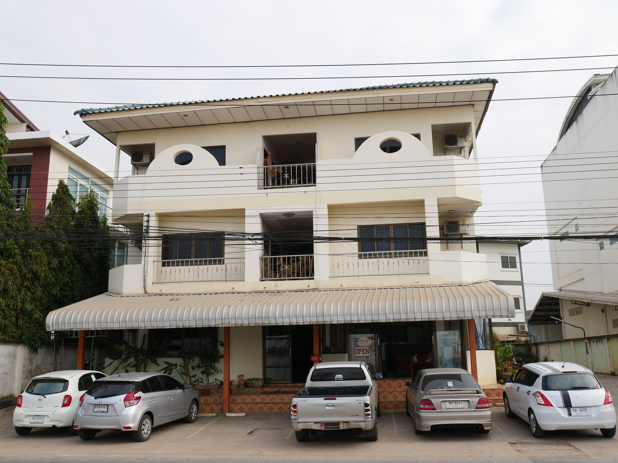 Phuttipong Apartment Khon Kaen Esterno foto